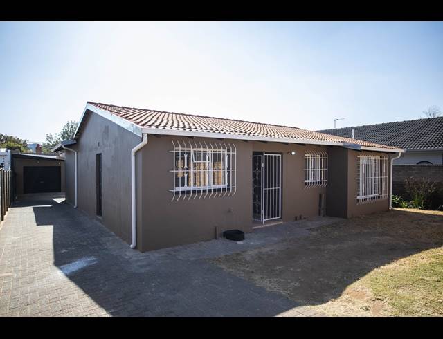 3 BEDROOM FREESTANDING SOLD IN GREYMONT